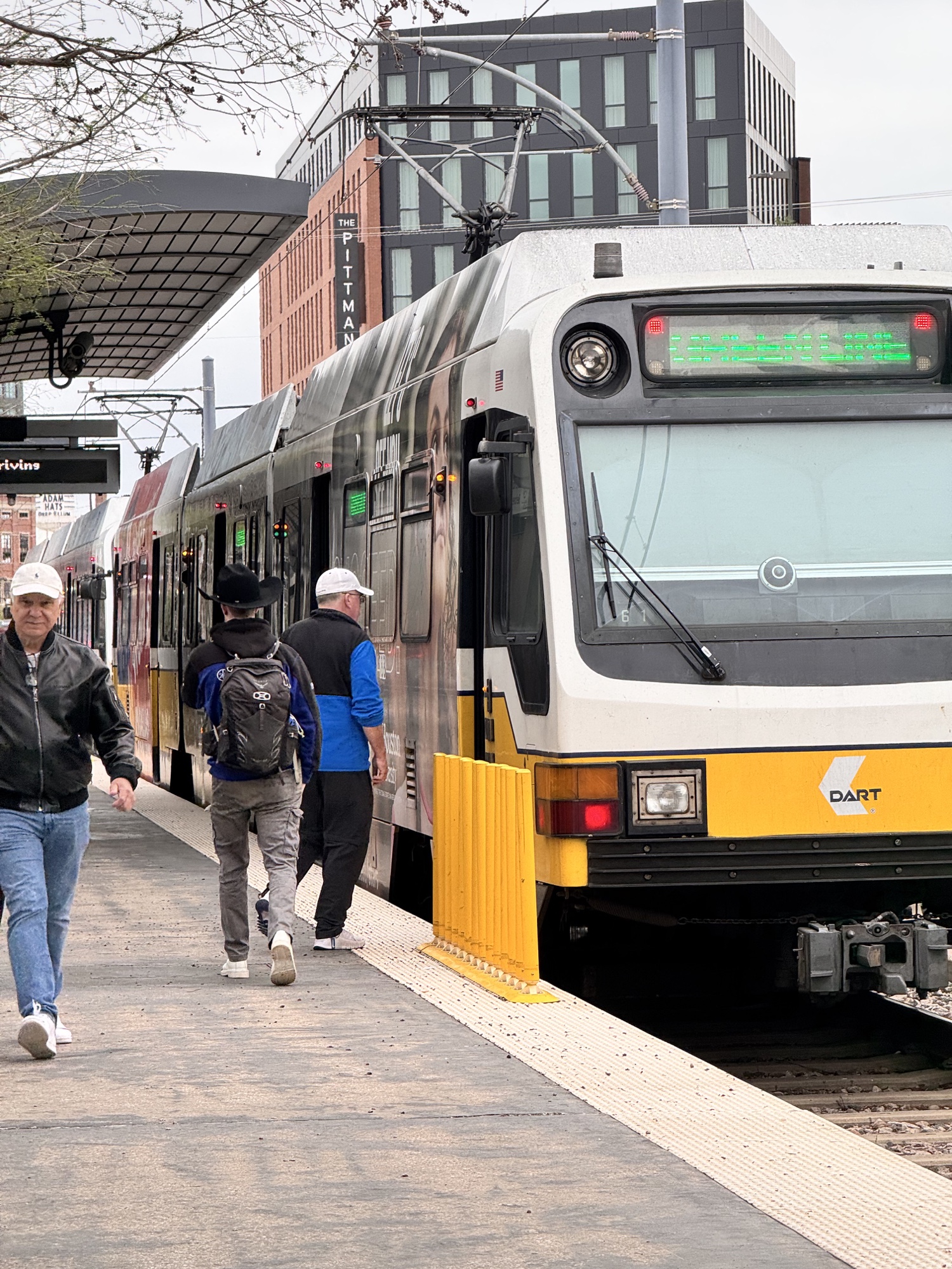 DART train at Deep Ellum Station